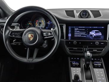Porsche Macan S — photo 16