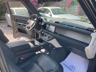 Land Rover Defender 90 D200 MHEV — photo 6