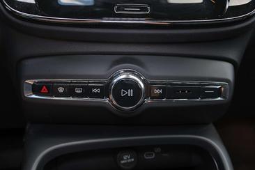 Volvo EX40 Single Motor Extended Range — photo 8