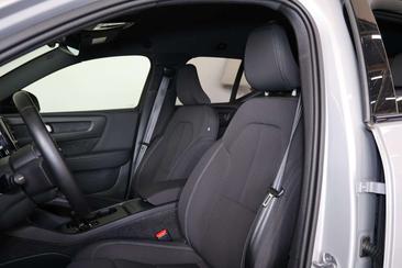 Volvo EX40 Single Motor Extended Range — photo 12