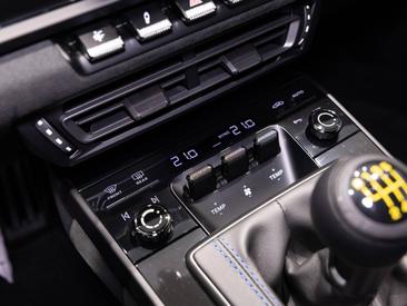 Porsche 911 GT3 — photo 27