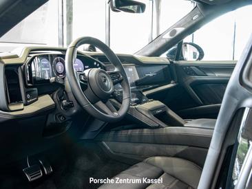 Porsche Cayenne III Turbo Electric — photo 28