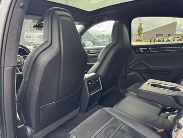 Porsche Cayenne III GTS — photo 24