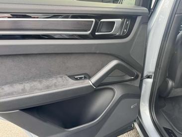 Porsche Cayenne III GTS — photo 26