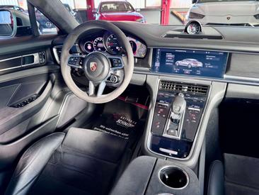 Porsche Panamera GTS — photo 3