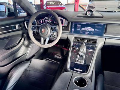 Porsche Panamera GTS