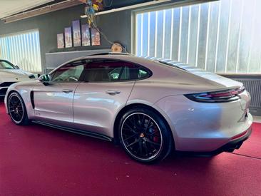 Porsche Panamera GTS — photo 9