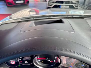 Porsche Panamera GTS — photo 18