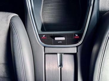 Porsche Panamera GTS — photo 30