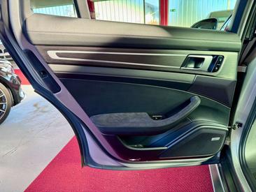Porsche Panamera GTS — photo 31