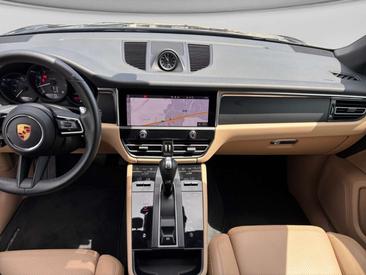 Porsche Macan — photo 12