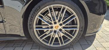 Porsche Panamera 4 E-Hybrid — photo 18
