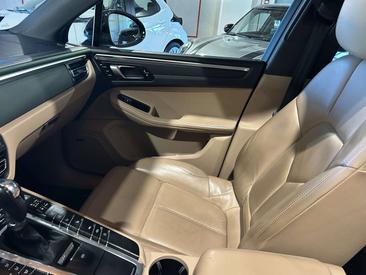 Porsche Macan — photo 11