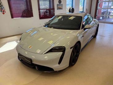 Porsche Taycan Turbo S — photo 5