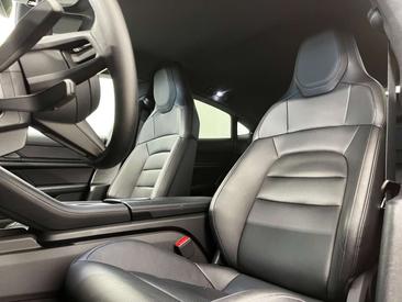 Porsche Taycan — photo 14