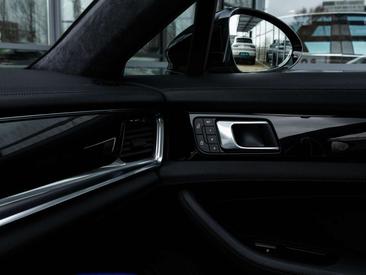 Porsche Panamera Sport Turismo 4S E-Hybrid — photo 49