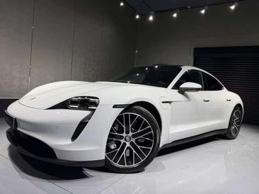 Porsche Taycan 4S — photo 2