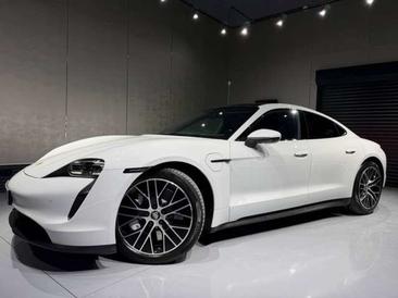 Porsche Taycan 4S — photo 3