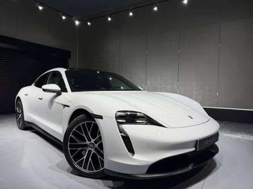 Porsche Taycan 4S — photo 4