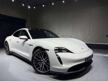 Porsche Taycan 4S — photo 6