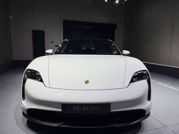 Porsche Taycan 4S — photo 8