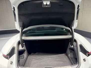 Porsche Taycan 4S — photo 18