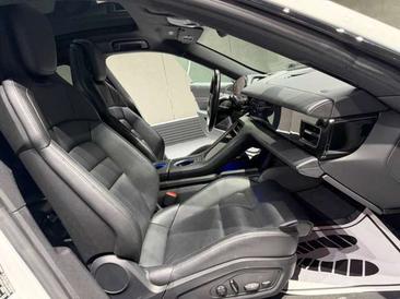 Porsche Taycan 4S — photo 24