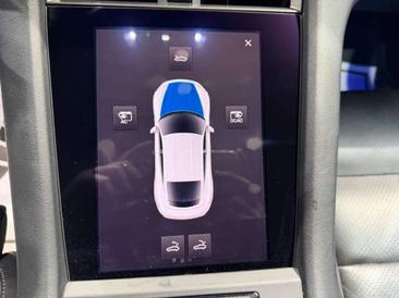 Porsche Taycan 4S — photo 38