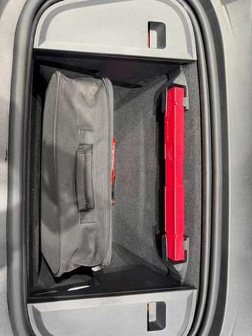 Porsche Taycan 4S — photo 39
