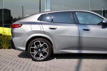 BMW IX2 Coupé SUV XDrive30 — photo 7