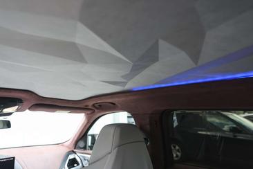 BMW XM 50e — photo 13