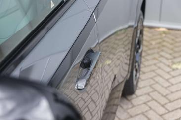 BMW XM 50e — photo 35