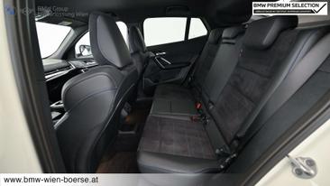 BMW X2 SDrive20d — photo 13
