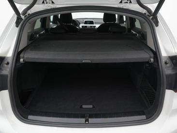BMW X1 SDrive18d — photo 7