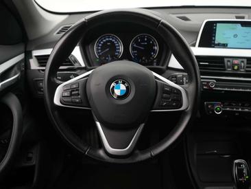 BMW X1 SDrive18d — photo 9