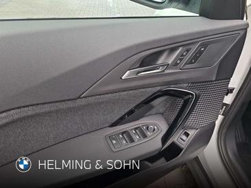 BMW X1 SDrive20d — photo 16