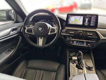 BMW Série 5 540d XDrive — photo 9