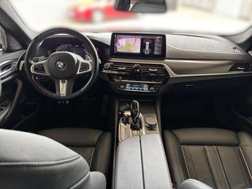 BMW Série 5 540d XDrive — photo 10