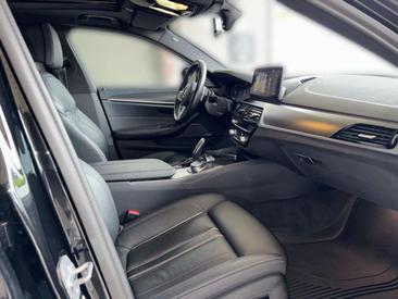 BMW Série 5 540d XDrive — photo 13