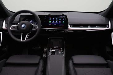 BMW IX1 EDrive20 — photo 21