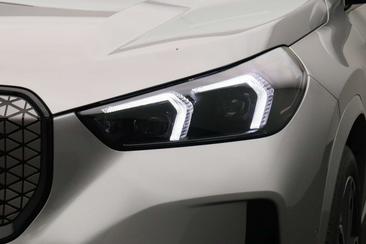 BMW IX1 EDrive20 — photo 24
