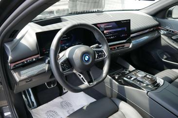 BMW I5 Touring XDrive40 — photo 11