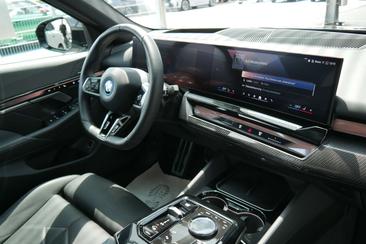 BMW I5 Touring XDrive40 — photo 28