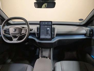 Volvo EX30 — photo 7