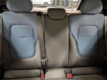 Volvo EX30 — photo 8