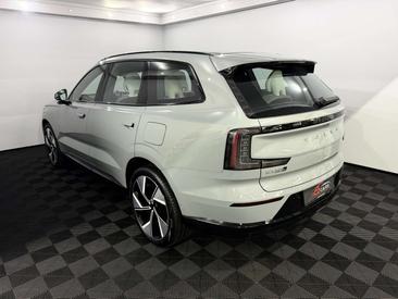 Volvo EX90 Twin Motor — photo 2