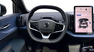Volvo EX30 Single Motor Extended Range — photo 14