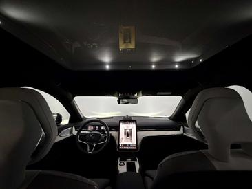 Volvo EX90 Twin Motor — photo 16