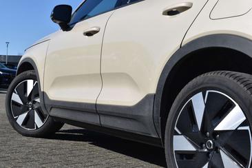 Volvo EX40 Single Motor Extended Range — photo 8