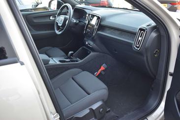 Volvo EX40 Single Motor Extended Range — photo 12